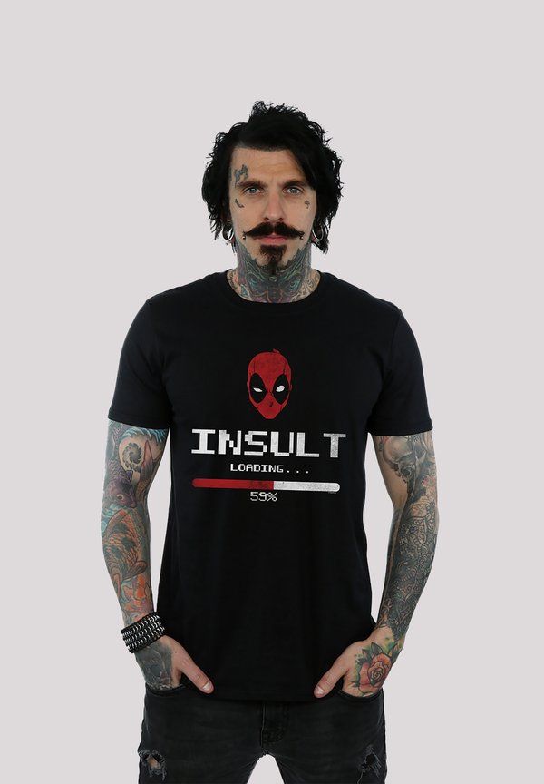 MARVEL DEADPOOL INSULT LOADING - SUPERHELDEN IRON MAN CA - T-Shirt print
