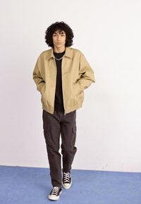 Carhartt WIP NEWHAVEN JACKET - Let jakke / Sommerjakker - sable