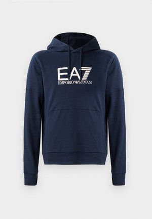 Námornícky modrá mikina s kapucňou vyrobená z mäkkej látky, s klokankou, pruhovanými manžetami a logom EA7 Emporio Armani na prednej strane.