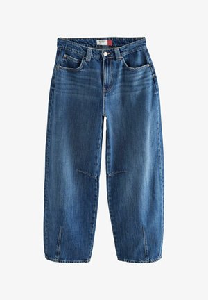 Blå denimjeans med en avslappnad passform, featuring framfickor, synlig söm, knappgylf och sidoflikar vid fållen för extra detalj.