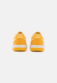 New Balance 480 - Tenisice - yellow/white