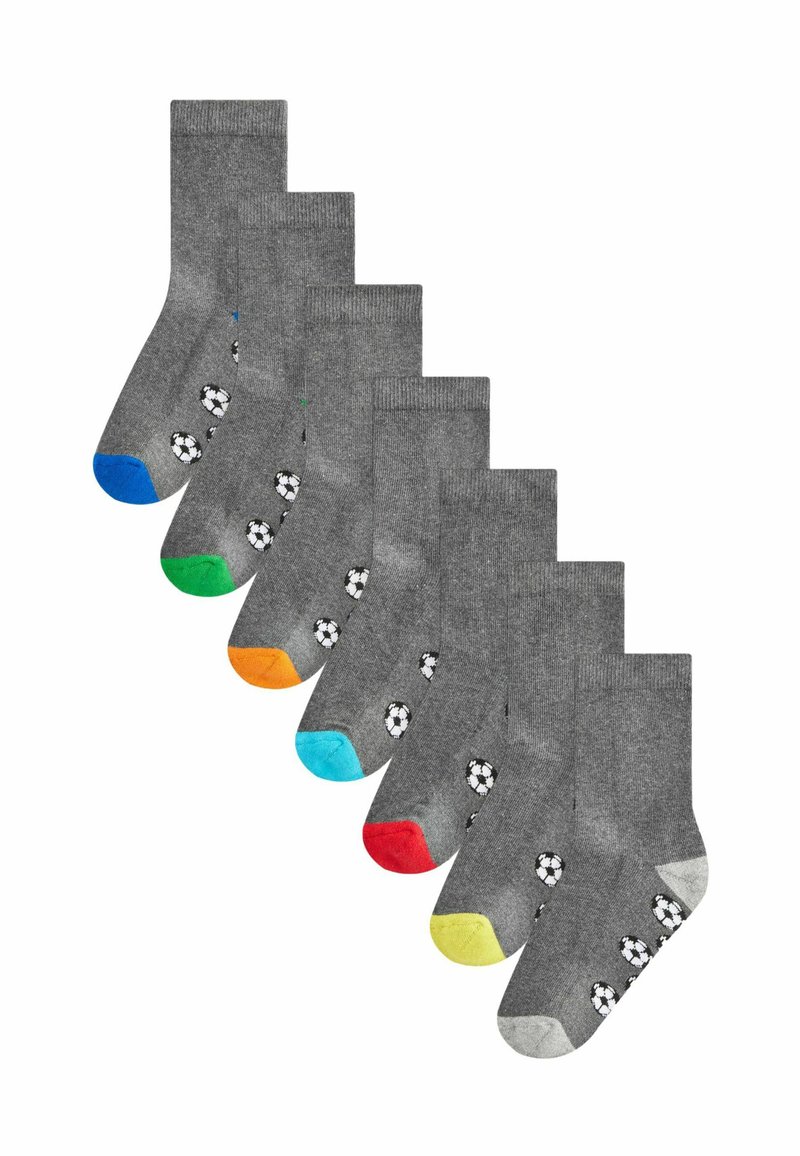 Graues Socken-Set mit Fußballmotiven, jede Socke hat eine andere farbige Spitze: blau, grün, orange, rot, cyan, gelb und grau.