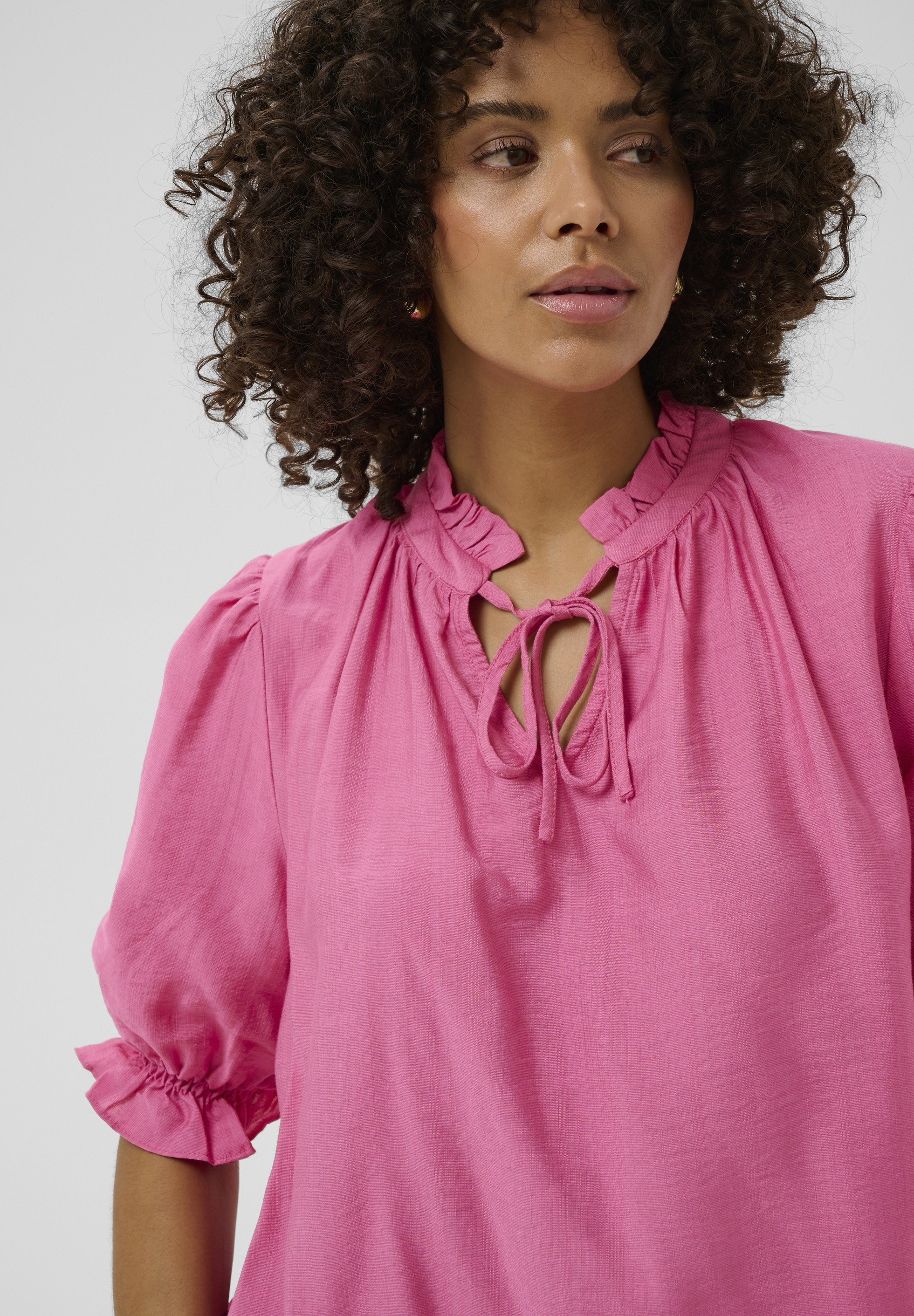 Kaffe KALUFIA FRILL - Blouse - pink power/pink - Zalando