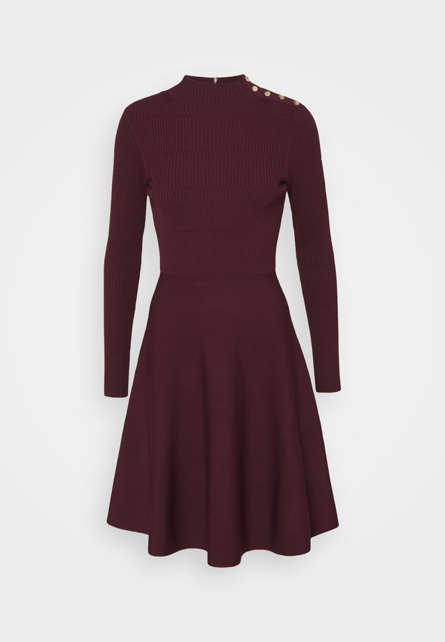 JOSEY - Strickkleid - oxblood