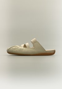 Δεν επιλέχθηκε, toasted almond/melted caramel