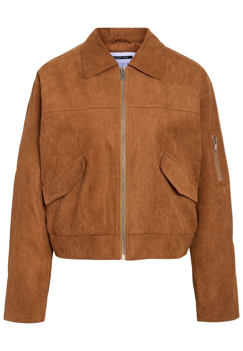 Veste courte en faux daim marron avec une fermeture éclair à l'avant, un col en pointe, deux poches latérales et une poche zippée supplémentaire sur la manche.