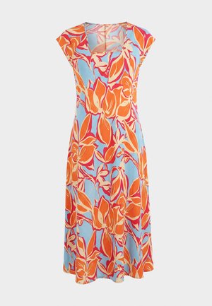 Midi šaty bez rukávov so štvorcovým výstrihom, s veľkými oranžovými a červenými kvetinovými vzormi na svetlomodrom pozadí.