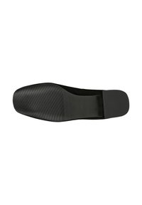 Soletta nera in gomma con finitura liscia, dotata di scanalature orizzontali per la trazione e con una forma della punta arrotondata.