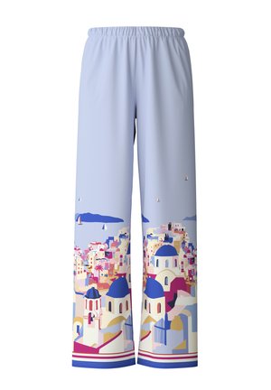 Pantaloni azzurri chiari con elastico in vita, caratterizzati da un vivace design grafico di una città costiera con tetti a cupola e barche a vela.