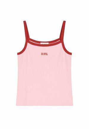 Débardeur rose clair avec de fines bretelles rouges et un contour rouge. Présente un logo "OH APRIL" centré dans un style d'impression subtil. Tissu doux et côtelé.