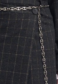 Gestuz A-linjainen hame - black and brown check