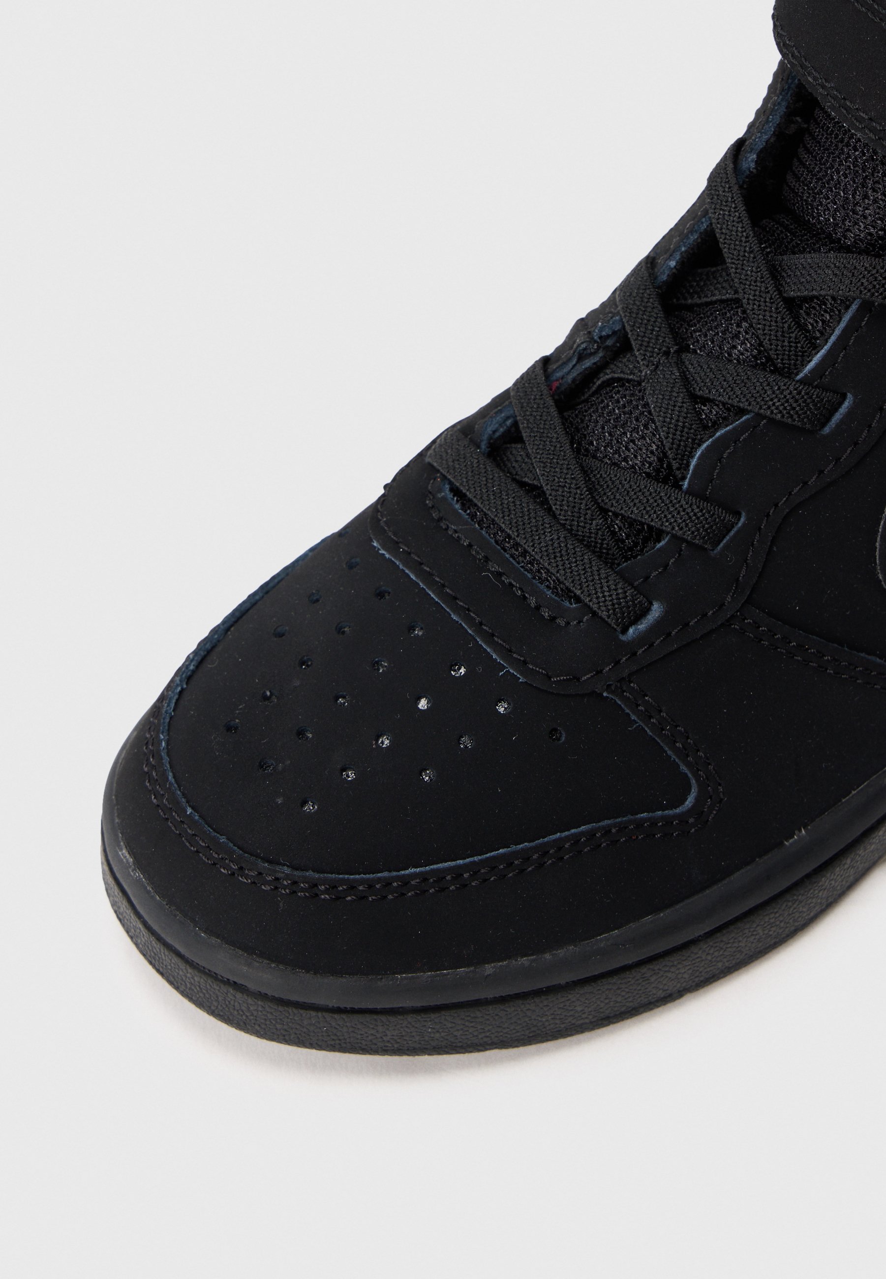 zwarte court borough mid