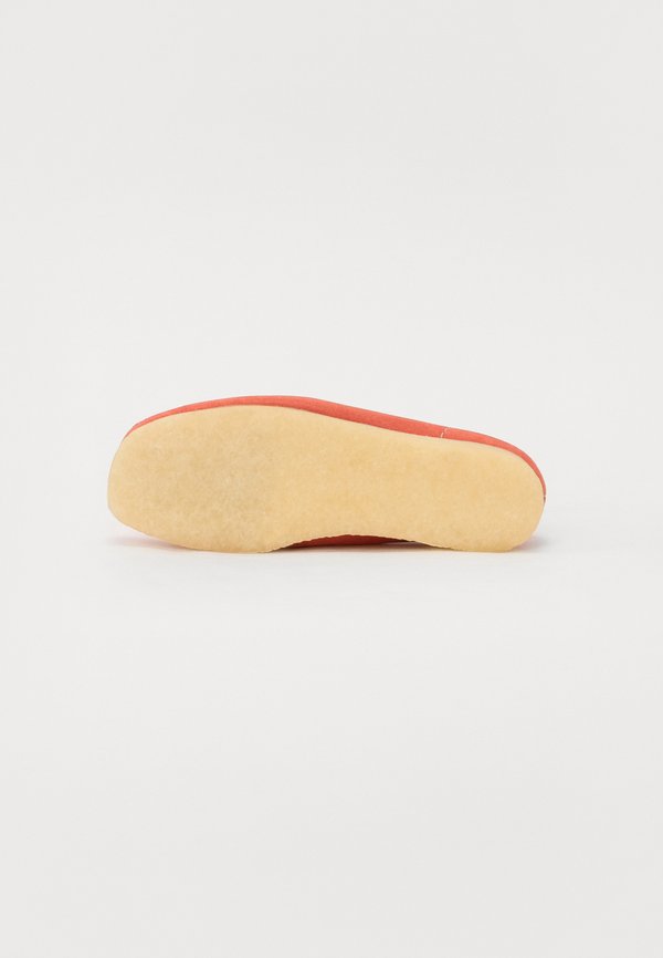 WALLABEE BOOT - Casual lace-ups - coral3