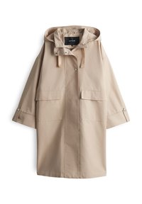 Giacca impermeabile beige con cappuccio, maniche corte, due tasche frontali e chiusure a scatto. Texture liscia con un design minimalista.