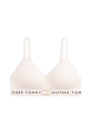 Weißer drahtloser BH mit dünnen verstellbaren Trägern und elastischem Band mit schwarzem "Tommy Hilfiger" Schriftzug und kleinem Logo vorne in der Mitte.