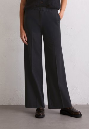 Trousers - deep night blue