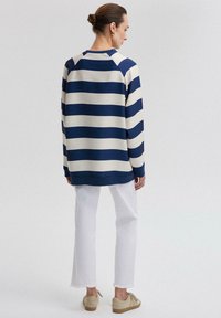 Touché Privé STRIPED - Melegítőfelső - navy blue