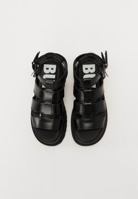 Thumbnail Image 4