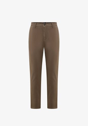 Brązowe spodnie z bawełnianej tkaniny, z płaskim przodem, zapięciem na guzik i kieszeniami, o prostym kroju nogawki i gładkiej fakturze.