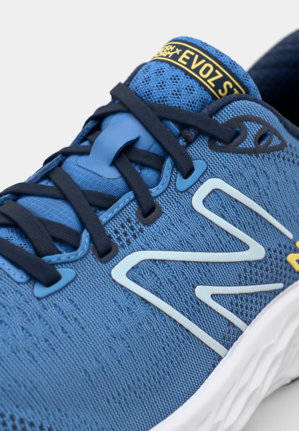 FRESH FOAM X EVOZ ST - Road running shoes - sea stone4