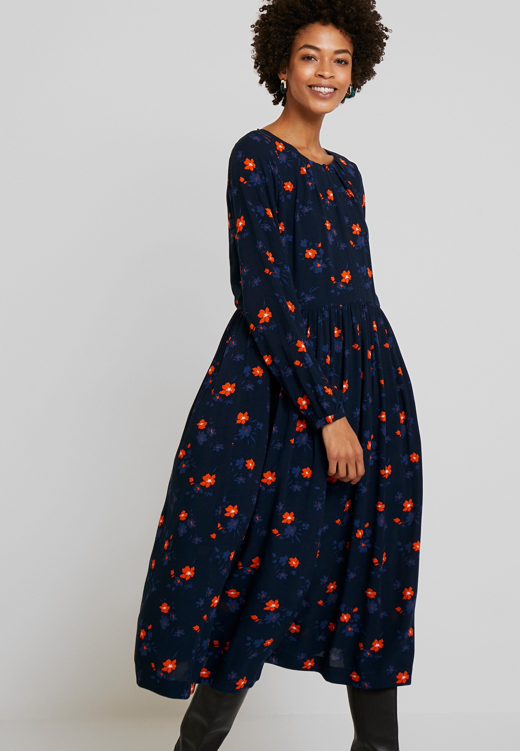 Tom Tailor Dress Printed Midi Freizeitkleid Navy Orange Blue Dunkelblau Zalando Fi