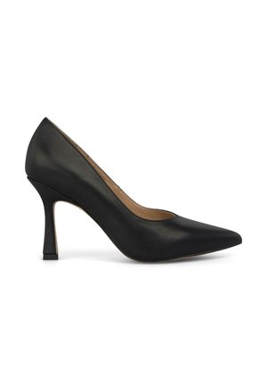 Black leather pump with a pointed toe, a sleek silhouette, and a mid-height block heel. Smooth texture with a minimalist design.