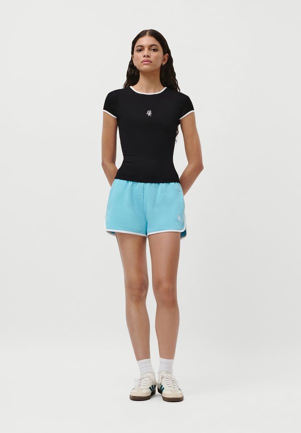 ELMIRA - Basic T-shirt3