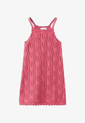 Lyserød strikket ærmeløs kjole med dobbelte tynde stropper og bølget kant, med et tekstureret geometrisk blondevævsmønster.
