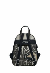 Mochila en gris y negro, con texto y patrones abstractos en blanco. Hecha de material duradero con correas negras y un bolsillo con cremallera.