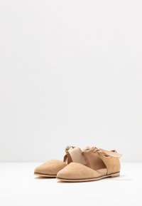 Anna Field Bailarinas con hebilla - beige