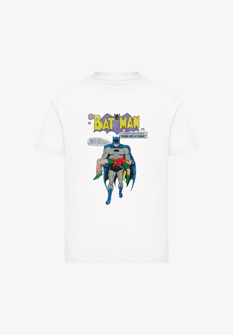 White cotton t-shirt featuring a comic design with Batman holding Robin. Colors include blue, gray, green, and yellow. Text above states "BATMAN."
