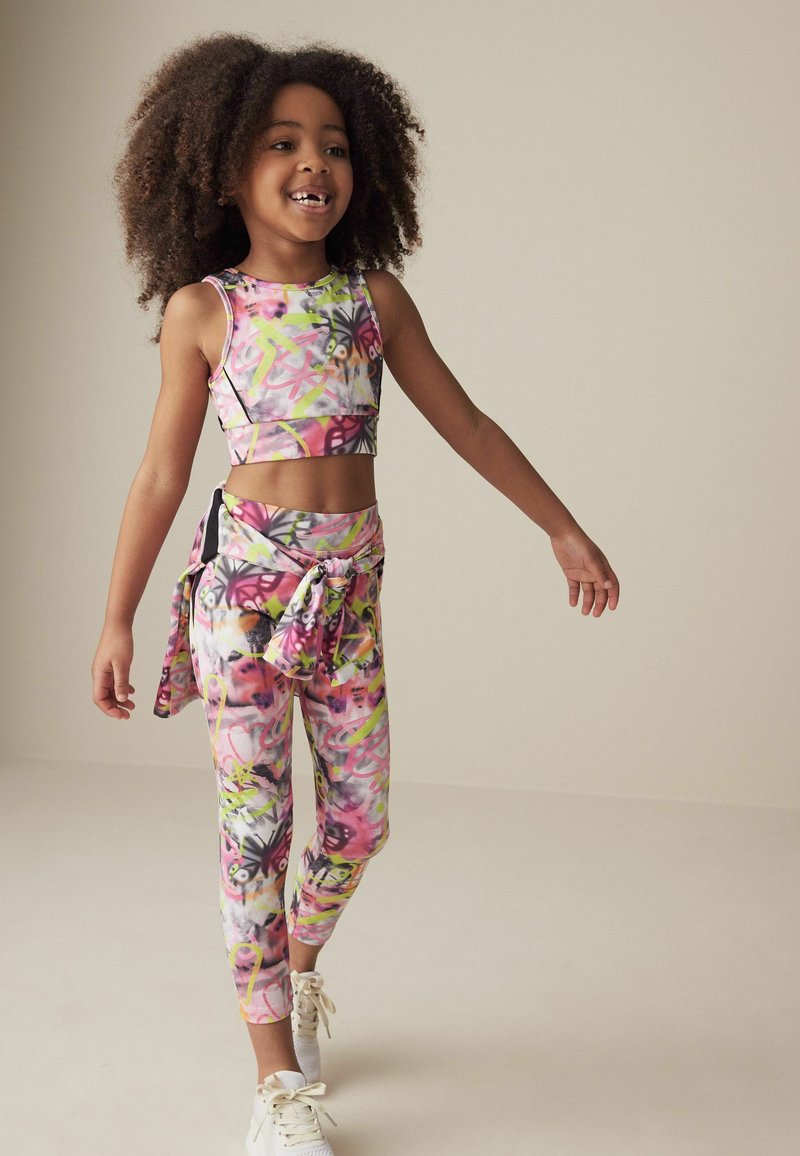 Next CROP - Top - multi graffiti