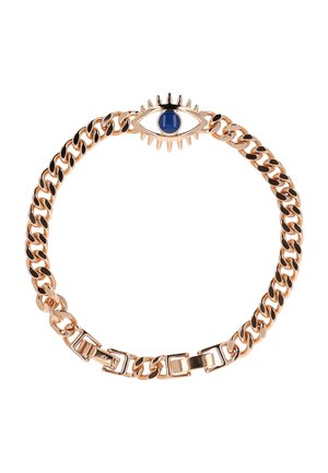 Goldene Gliederarmband mit einem augenförmigen Mittelstück, das einen blauen Stein und schwarze Emailakzente auf den Gliedern zeigt.