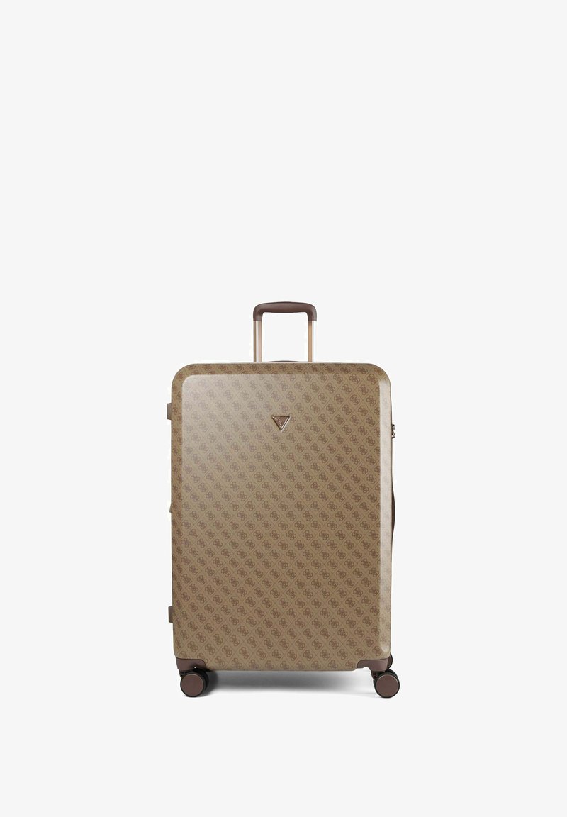 Valise rigide beige avec motif monogramme, poignée marron, quatre roues et poignée télescopique étendue.