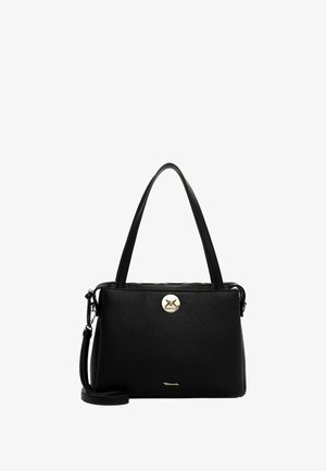 Czarna torebka ze skóry z fakturą, wyposażona w dwa paski na ramię, odłączany pasek na ramię przechodzący przez ciało oraz metalowe okrągłe logo z przodu.