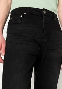 Brave Soul MADISONCROPC - Calças de ganga de corte afunilado - charcoal wash