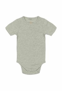 Ljusgrå kortärmad baby bodysuit tillverkad av mjukt, texturerat tyg med tryckknappar vid axlarna och botten för enkel påklädning.