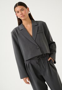 Karen by Simonsen Blejzr - grey melange