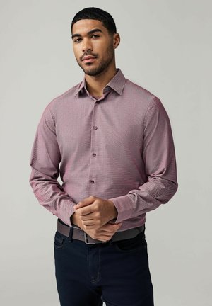 Next TRIMMED EASY CARE SINGLE CUFF SINGLE CUFF - REGULAR FIT - Vapaa-ajan kauluspaita - dahlia pink