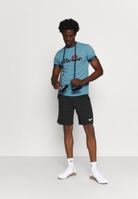 Ellesse ALENTE TEE - T-shirt estampada - light blue