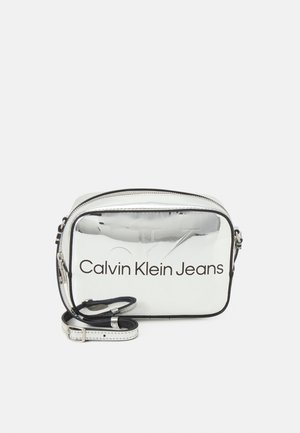 Calvin Klein Jeans SCULPTED CAMERA BAG MONO  - Borsa a tracolla - silver-coloured