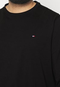 Tommy Hilfiger Langarmshirt - black