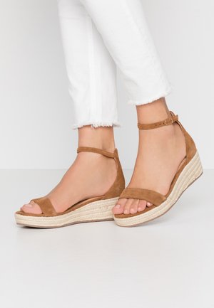LAILA - Espadrilles - cognac
