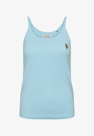 Vaaleansininen, ribbineuloksinen toppi ohuilla olkaimilla. Vasemmalla puolella pieni kirjailtu logo. Pehmeä pinta ja vartaloa myötäilevä malli.