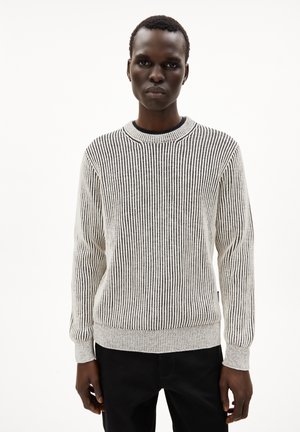 ARMEDANGELS, ANDRAAS - Strickpullover - oatmilk black