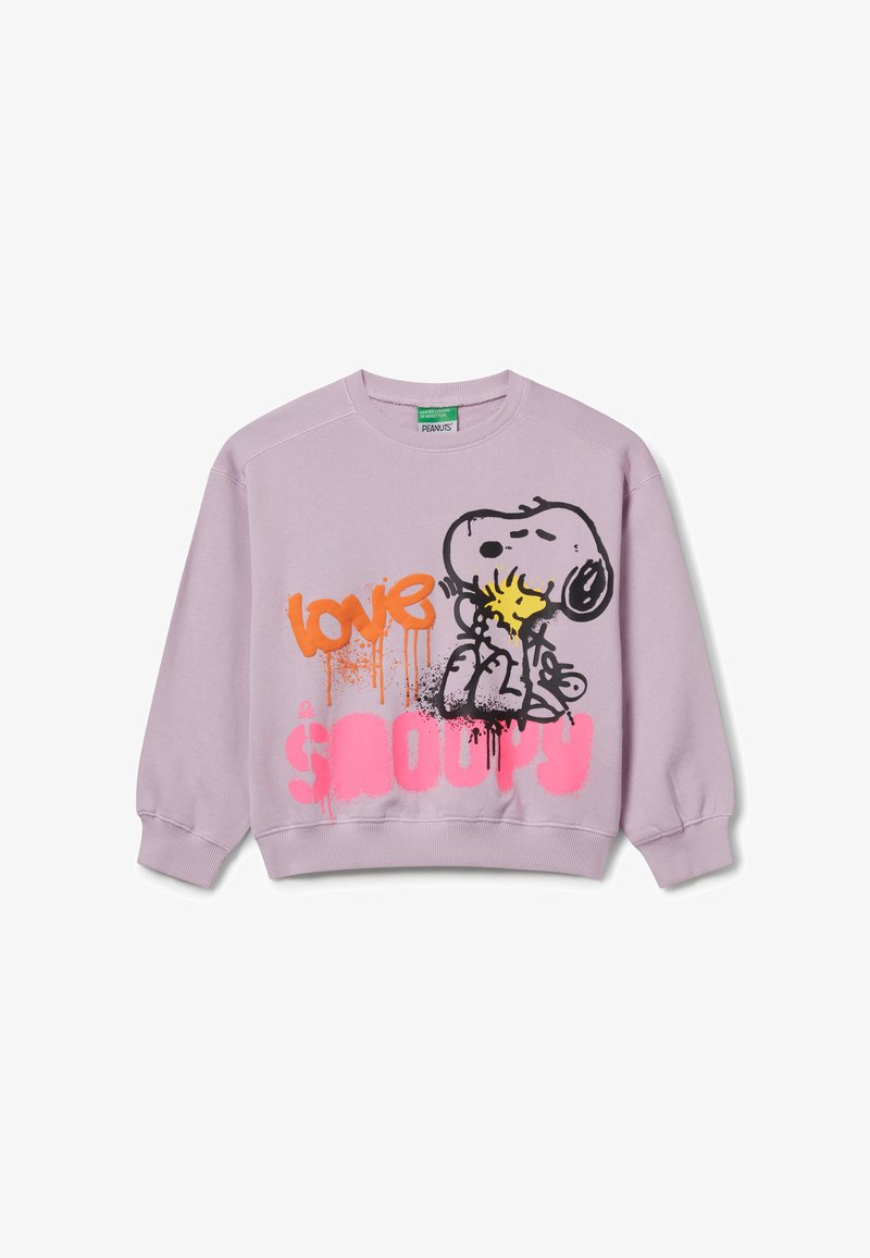 Felpa lilla con grafica di Snoopy e Woodstock, testo arancione "love" e lettering in stile spray rosa "Snoopy" sul davanti.