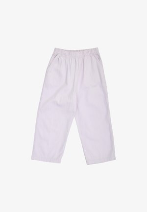 Loszittende, licht lavendelkleurige cropped broek met elastische tailleband en zijzakken, getoond op een witte achtergrond.