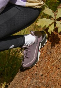 ALPHACROSS 5 GTX - Trail running shoes - moonscape/black/white