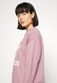adidas Originals CREW - Ikdienas džemperis - magic mauve