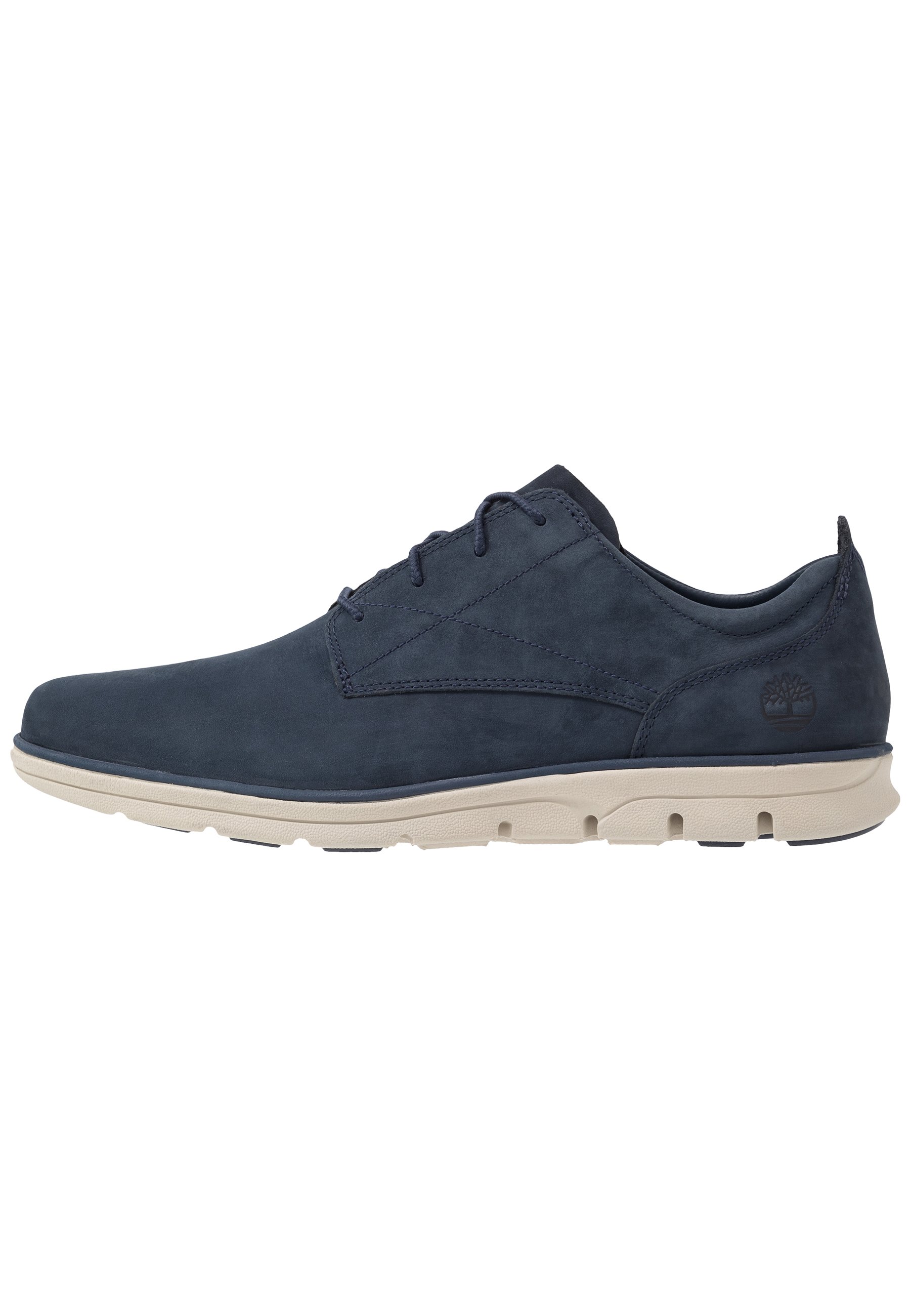 brogue desert boots